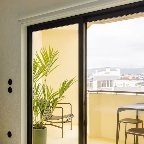 APARTMENT, PORTUGAL | LIGHTING SUPPLY |  LIGHTING SUPPLY | DESIGN BY DC AD | PHOTOGRAPHY BY FRANCISCO NOGUEIRA - DYKE & DEAN