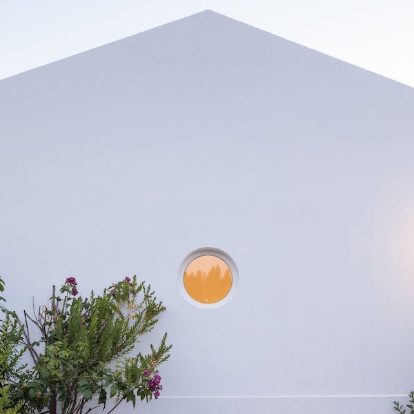 LUA NUA GUESTHOUSE - DYKE & DEAN