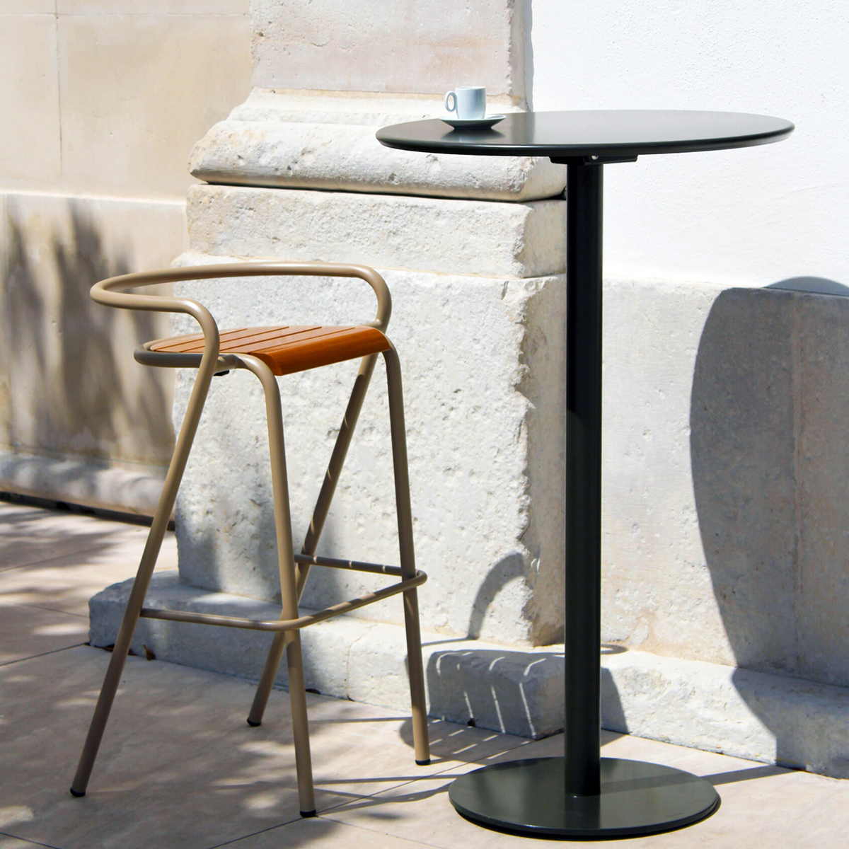 ADICO PLANA ROUND HIGH TABLE STEEL