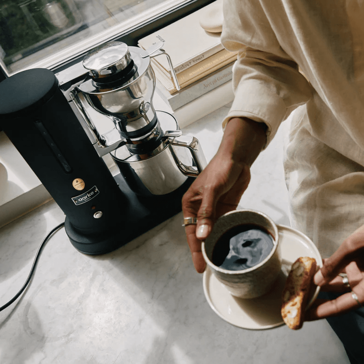 AARKE COFFEE MAKER BLACK - DYKE & DEAN