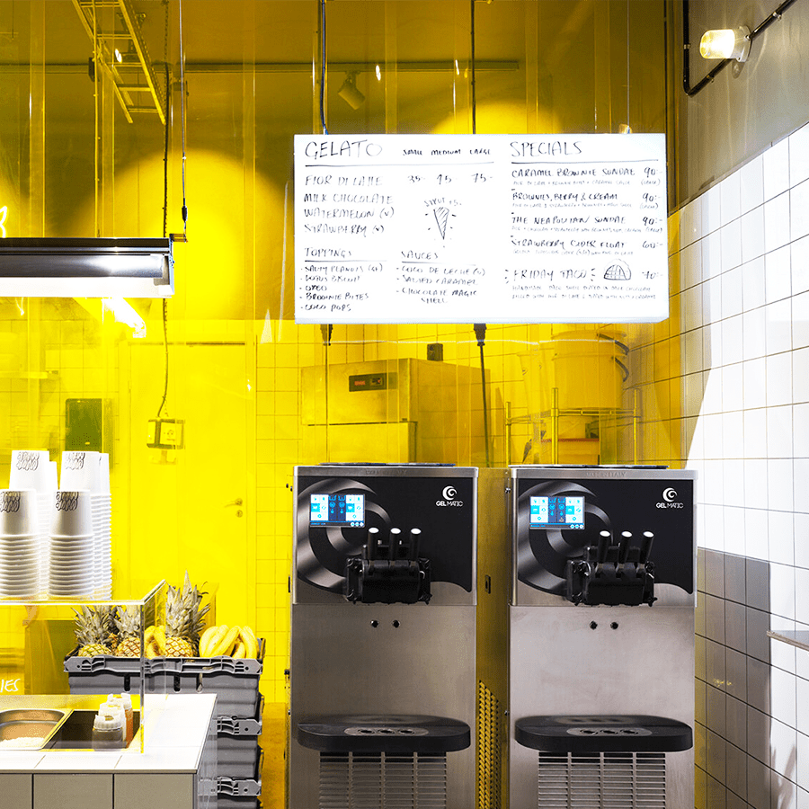 CERAMIC MOUNTED WALL LIGHT FROSTED E27 - DYKE & DEAN