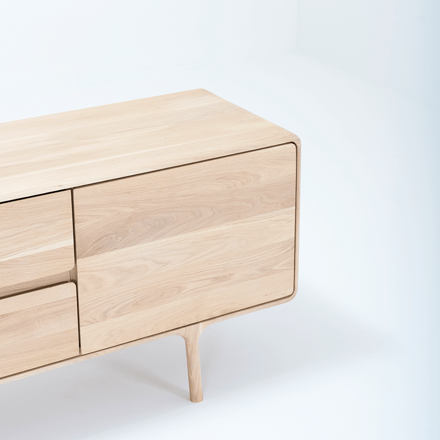 GAZZDA FAWN SIDEBOARD OAK 180 - DYKE & DEAN