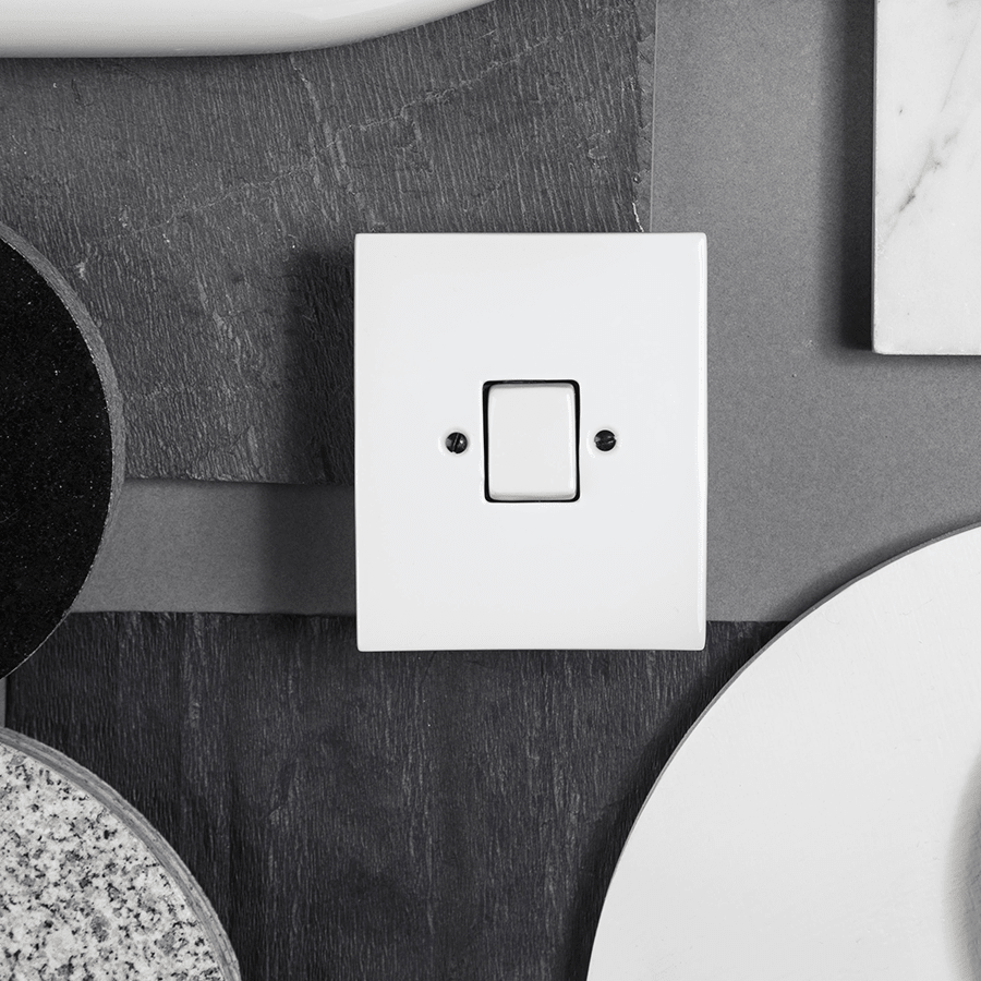 KATY PATY PORCELAIN PLATE WALL USB CHARGER MATTE BLACK - DYKE & DEAN