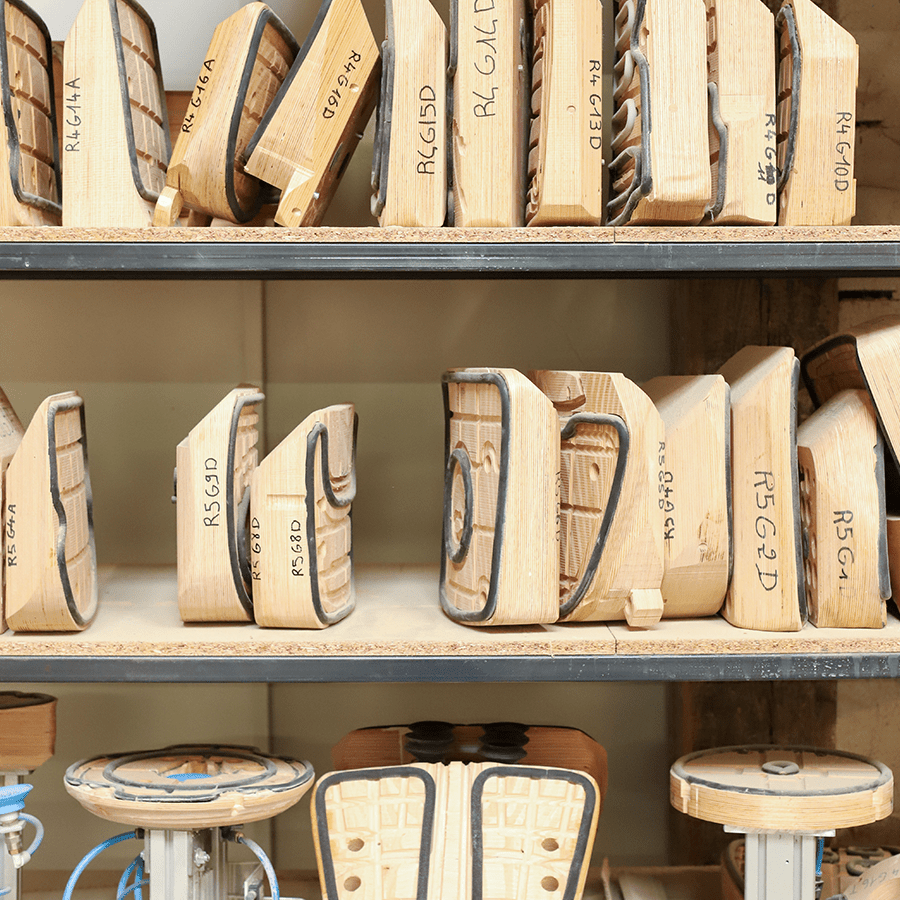 LA CHAISE FRANCAISE H10 CHAIR BLUE - DYKE & DEAN