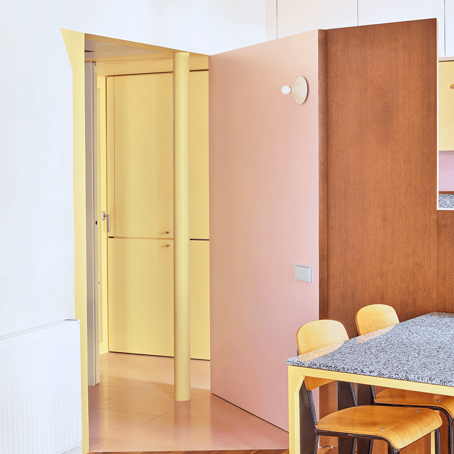 LARGE FUNNEL LAMP WHITE - DYKE & DEAN