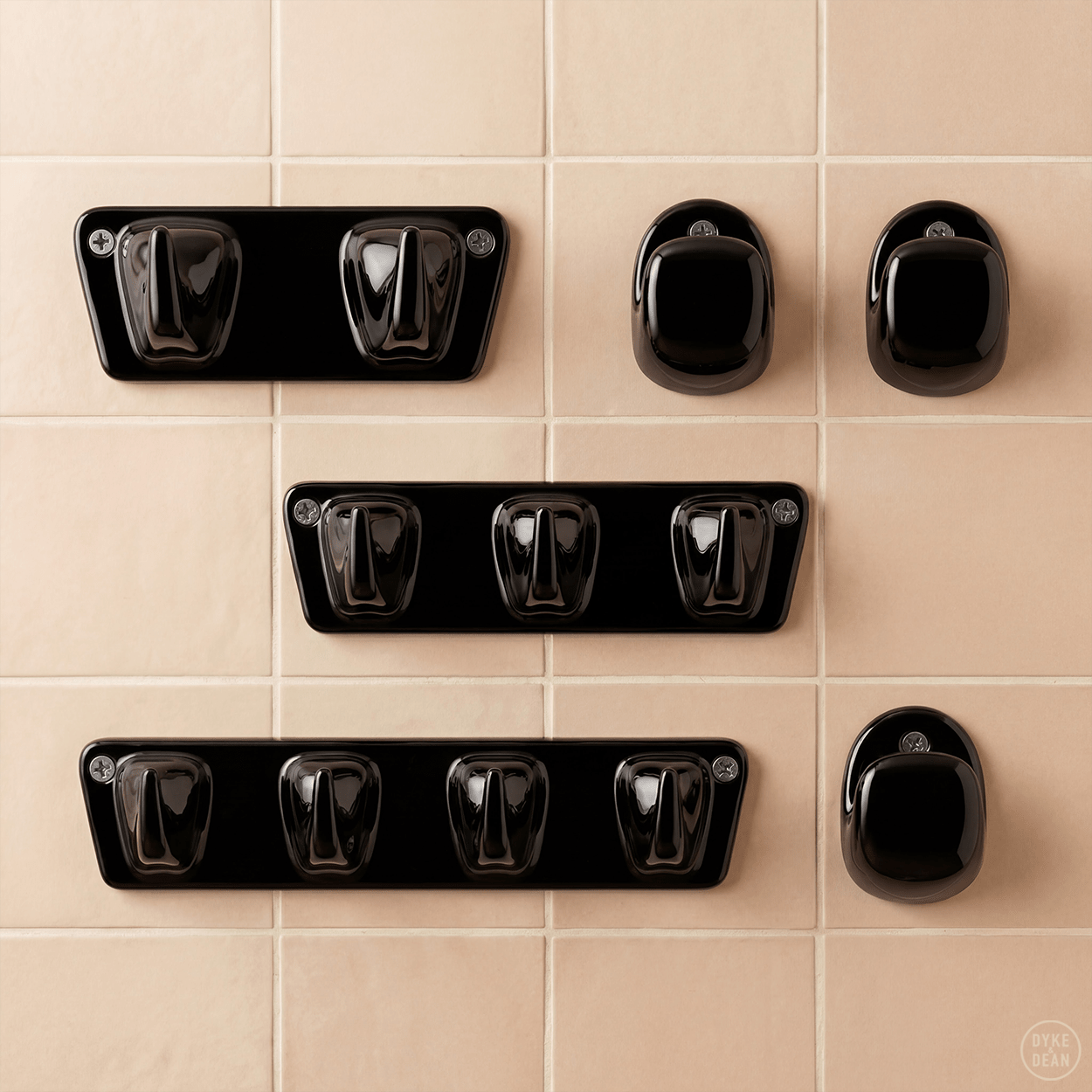 PORCELAIN 4V HOOK PLATE BLACK - DYKE & DEAN