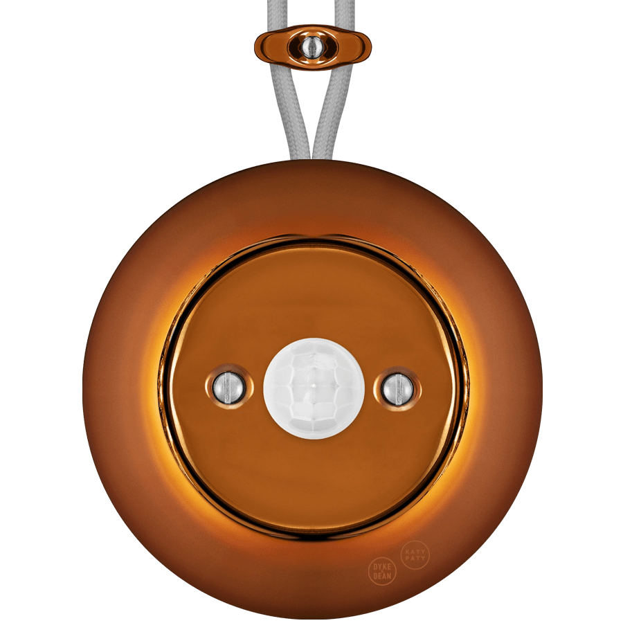PORCELAIN KATY PATY COLONA ROUND SURFACE MOUNTED MOTION SENSOR BRONZE - DYKE & DEAN