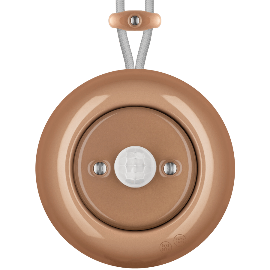 PORCELAIN KATY PATY COLONA ROUND SURFACE MOUNTED MOTION SENSOR DERMA - DYKE & DEAN