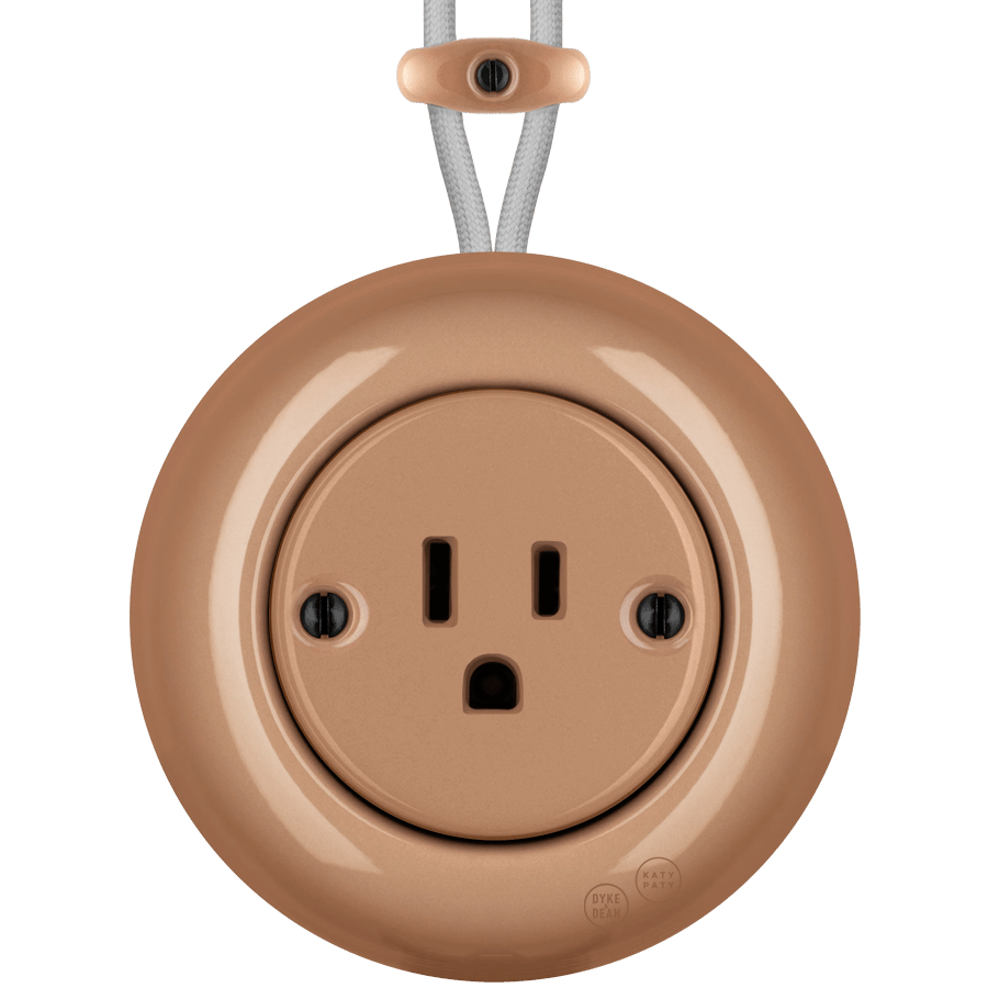 PORCELAIN KATY PATY COLONA ROUND SURFACE MOUNTED USA 15AMP SOCKET DERMA - DYKE & DEAN