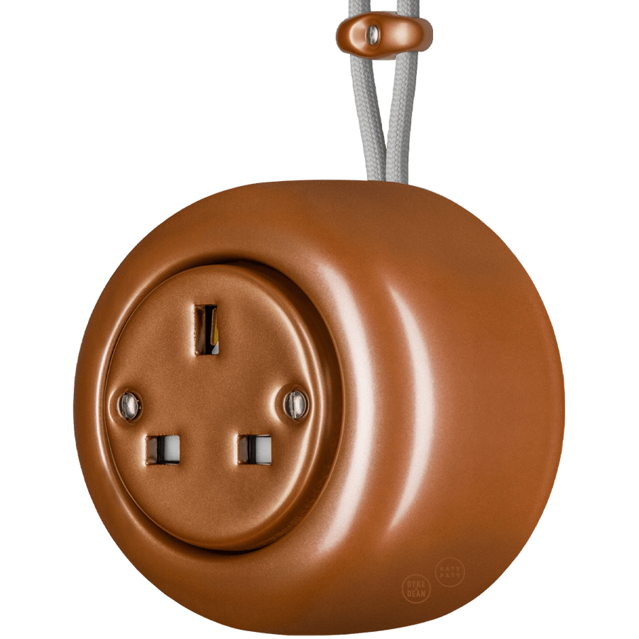 PORCELAIN ROUND SURFACE MOUNTED UK SOCKET COPPER - DYKE & DEAN