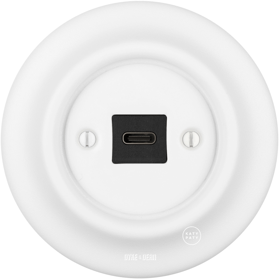 PORCELAIN WALL USB - C CHARGER SOCKET MATT WHITE - DYKE & DEAN
