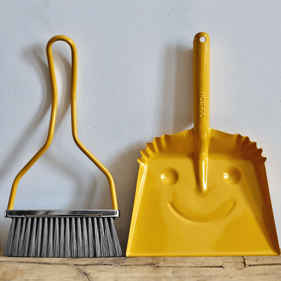 SMILEY METAL DUST PAN SET YELLOW - DYKE & DEAN