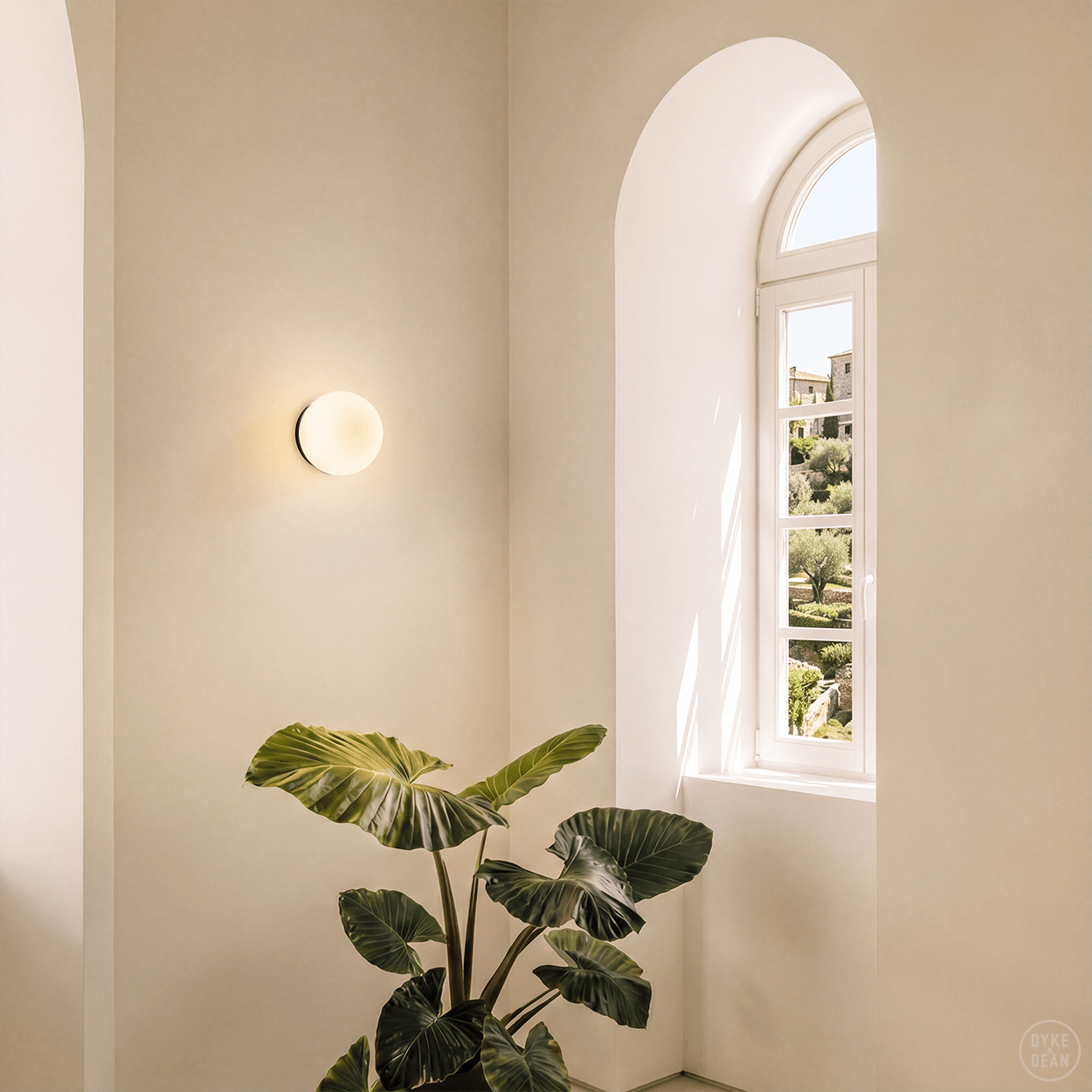 SPHERE LAMP WHITE BASE 200mm - DYKE & DEAN