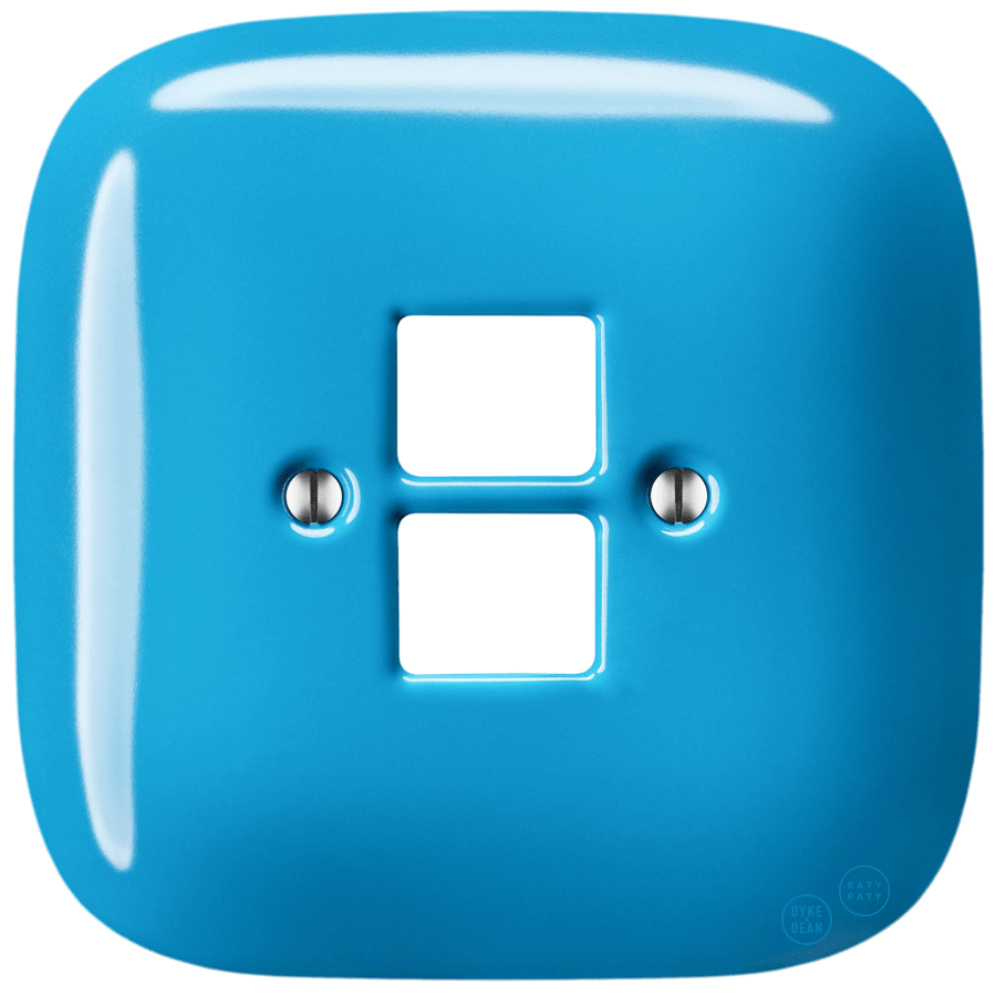 SQUARE PORCELAIN WALL SOCKET AZURE PC/USB - DYKE & DEAN