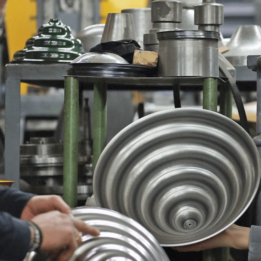 WAVE CONE FLOOR LIGHT CREAM - DYKE & DEAN