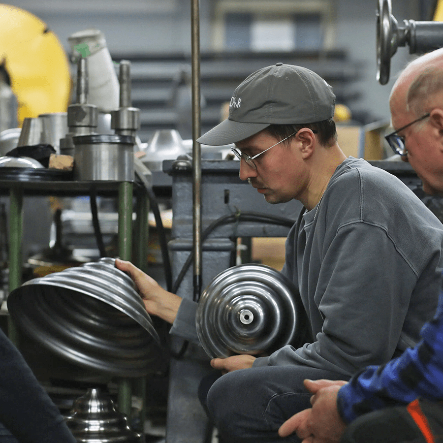 WAVE FIXED CEILING LIGHT CREAM SMALL - DYKE & DEAN