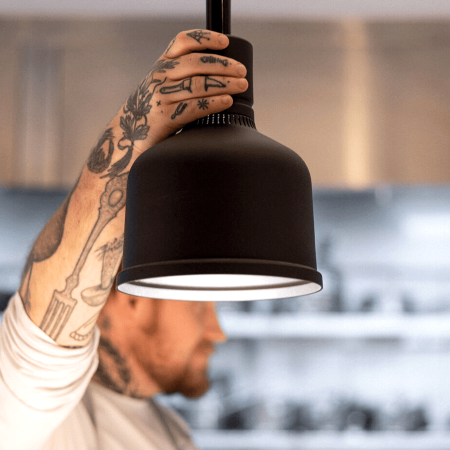 WHITE STAY HOT HEAT LAMP PENDANT FOCUS MS RETRACTABLE CORD - DYKE & DEAN
