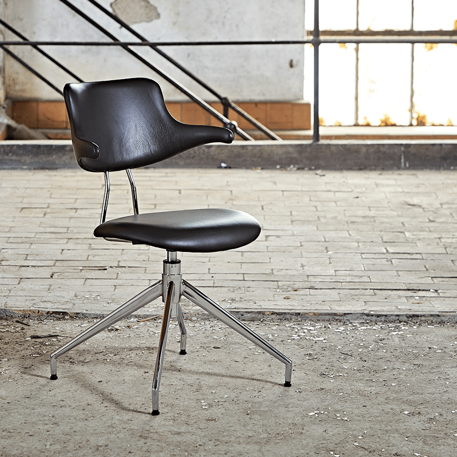 VL119 LEATHER SWIVEL CHAIR - DYKE & DEAN